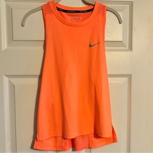 Nike Women’s Running Tank Coral Small
